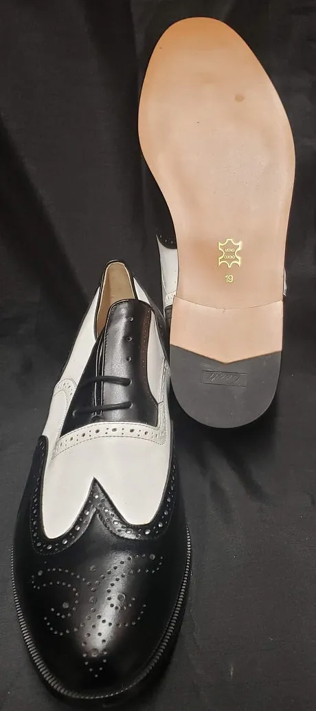 Garvin -- Men's Dress Oxford -- Black/White