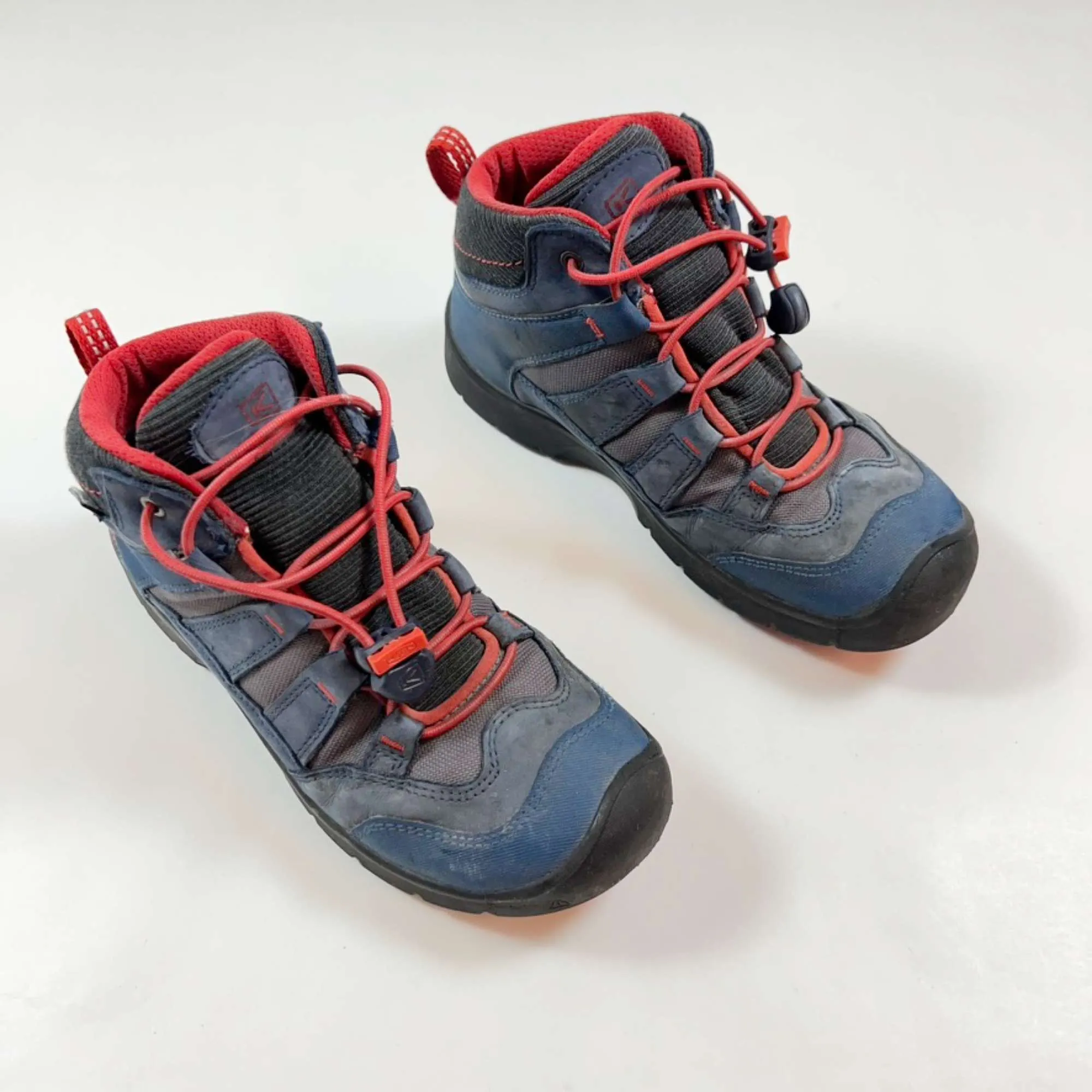 Keen navy trekking shoes 32/33