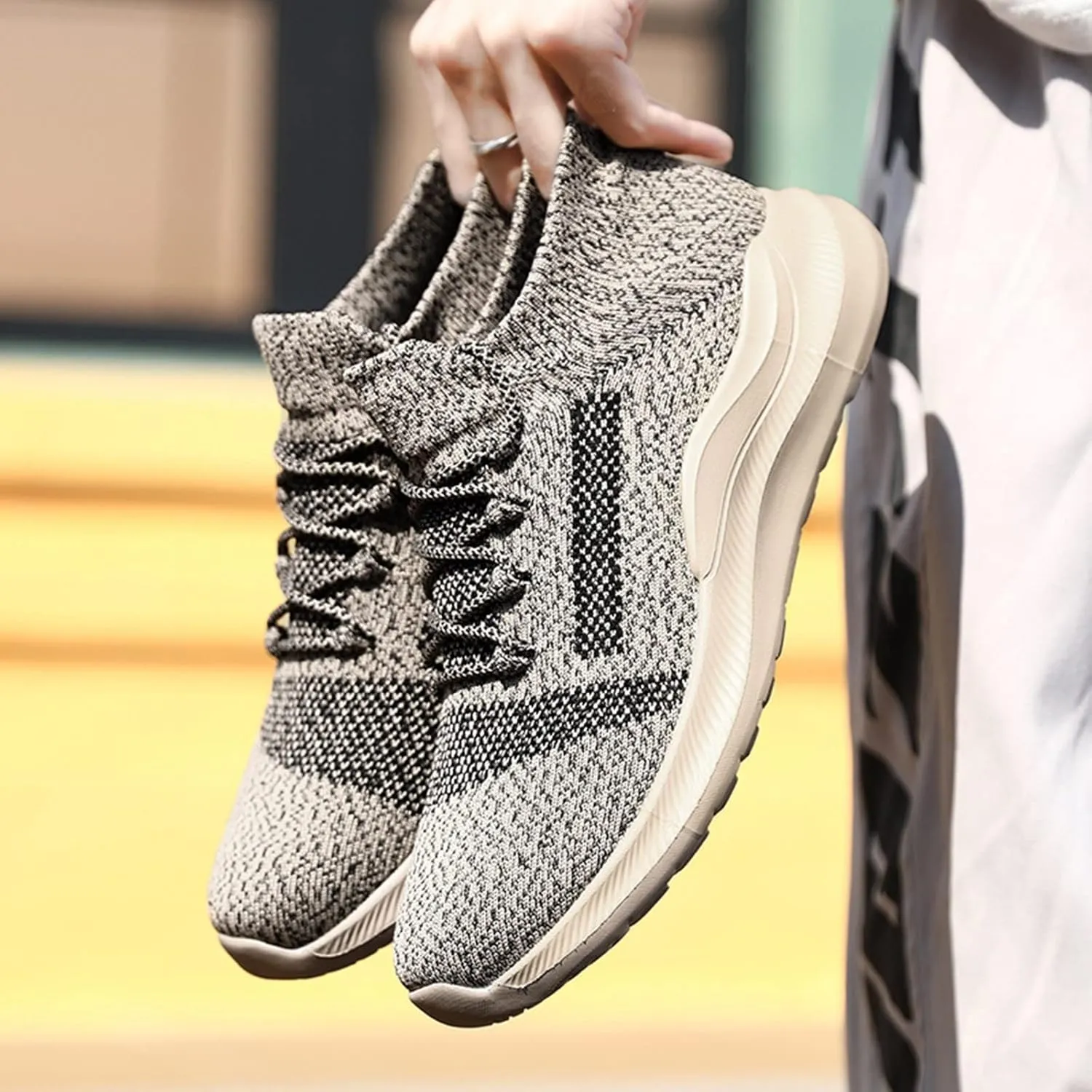 Men's Breathable Sock Shoes Fashion Fly Woven Mesh Sports Shoes Lightweight Workout Shoe Athletic Gym Sneakers