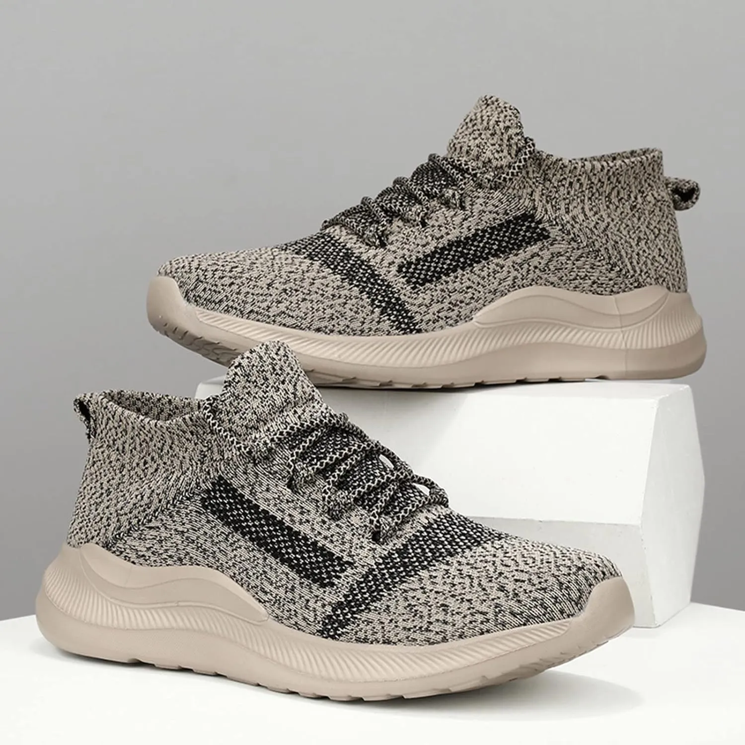 Men's Breathable Sock Shoes Fashion Fly Woven Mesh Sports Shoes Lightweight Workout Shoe Athletic Gym Sneakers